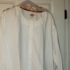 Dickies Lab Coat
